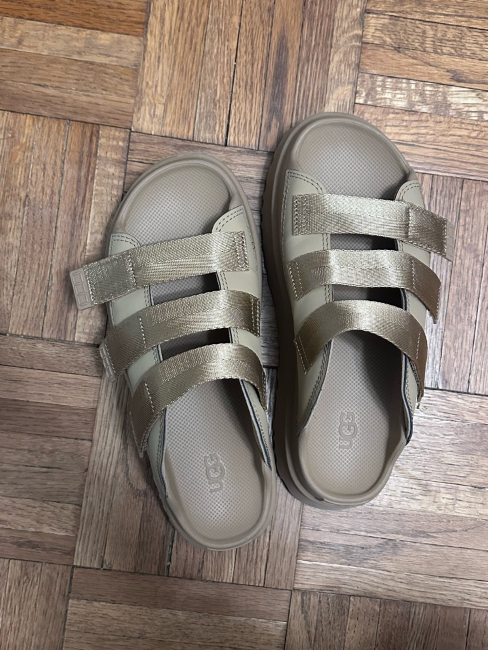UGG Goldenglow platform slide sandals